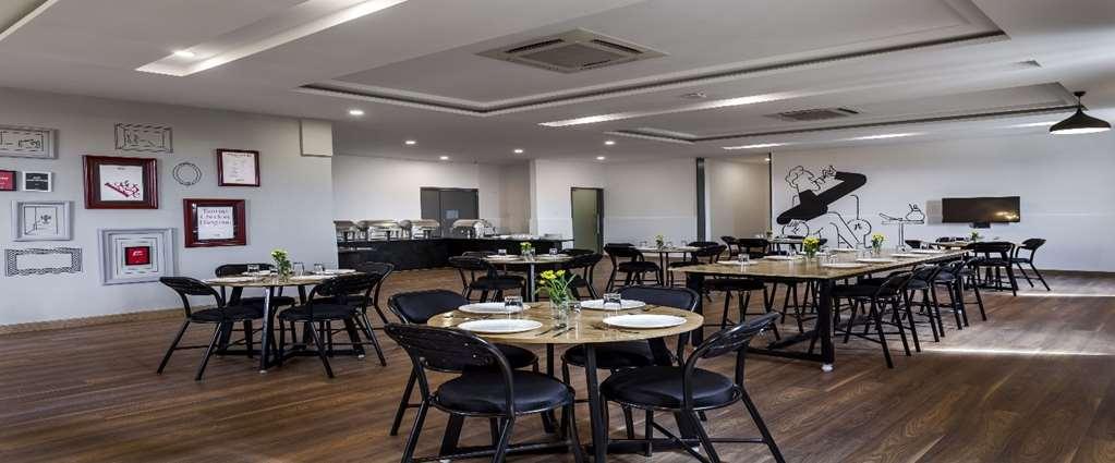 Oyo Townhouse 5 Jubilee Hills Hotell Hyderabad Rom bilde